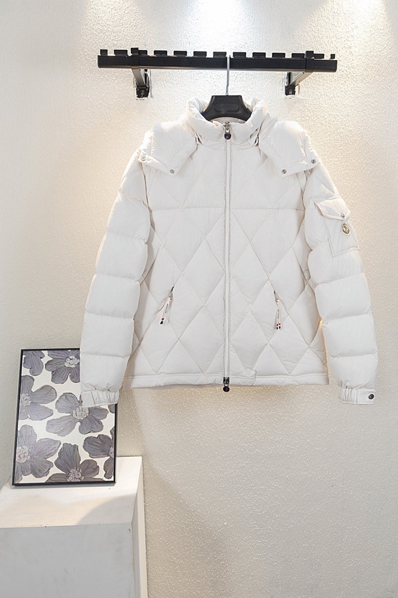 G*u*i jackets